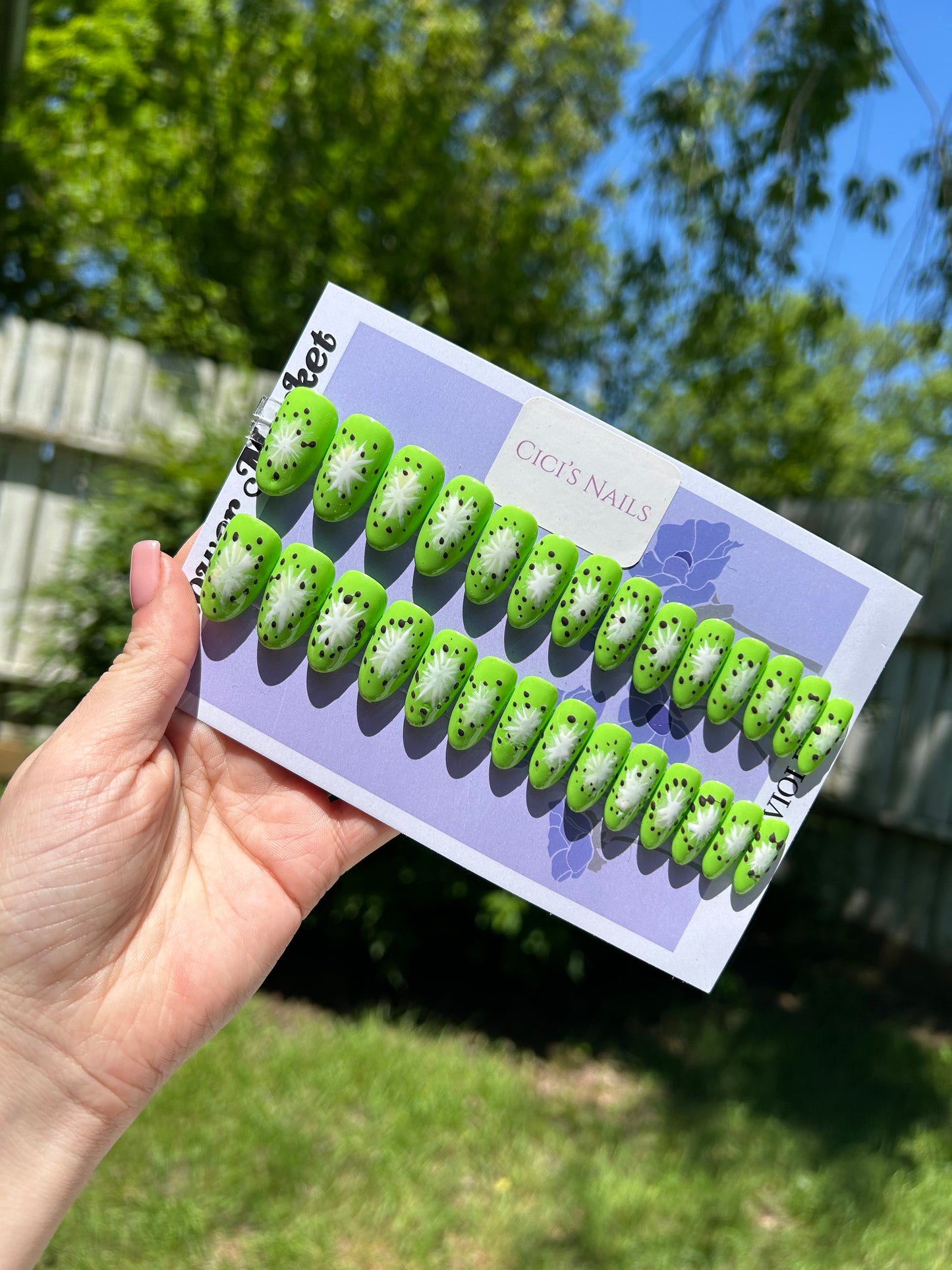 Kiwi🥝 medium round one size fits all