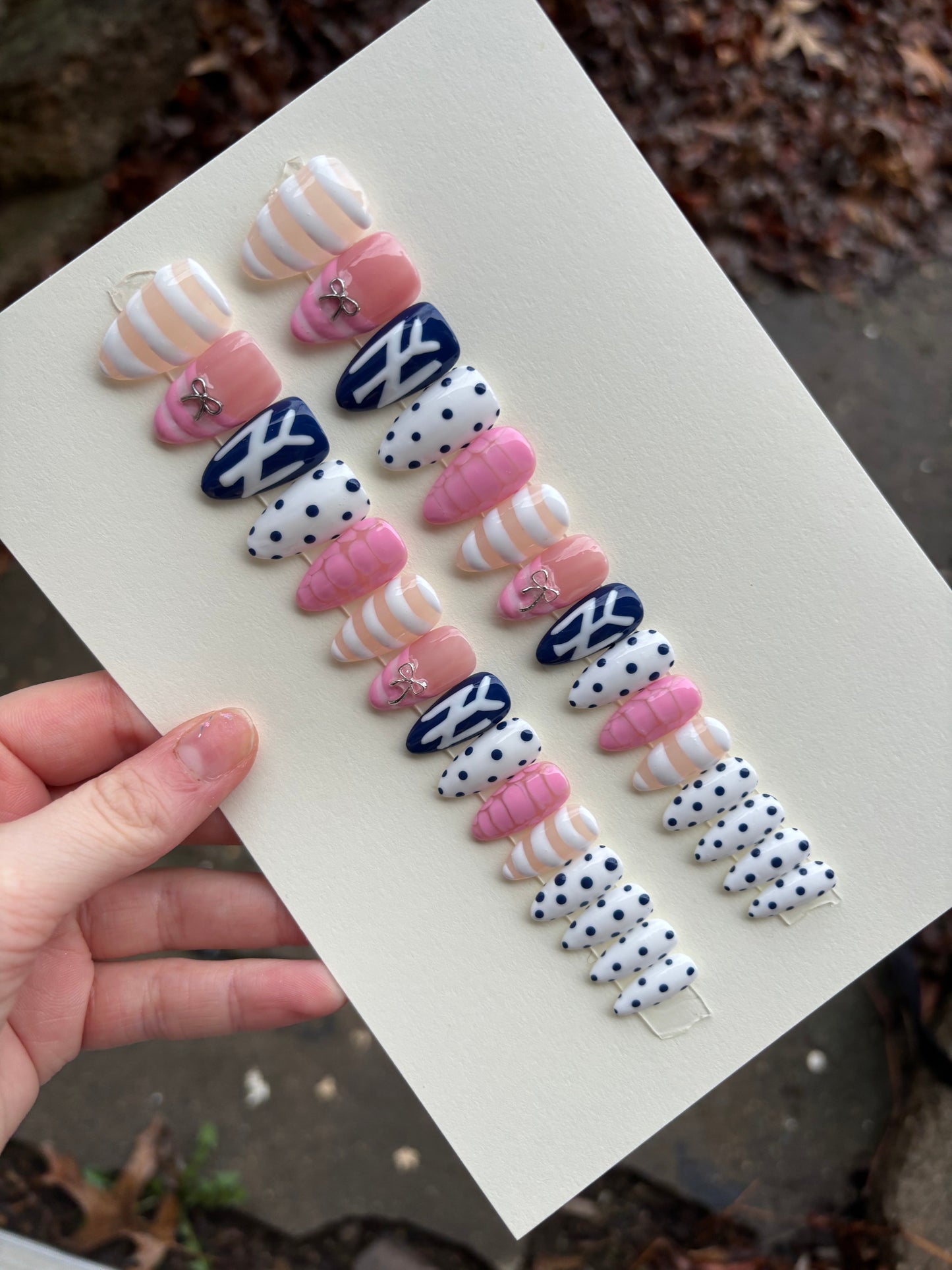 NY💓 medium almond one size fits all