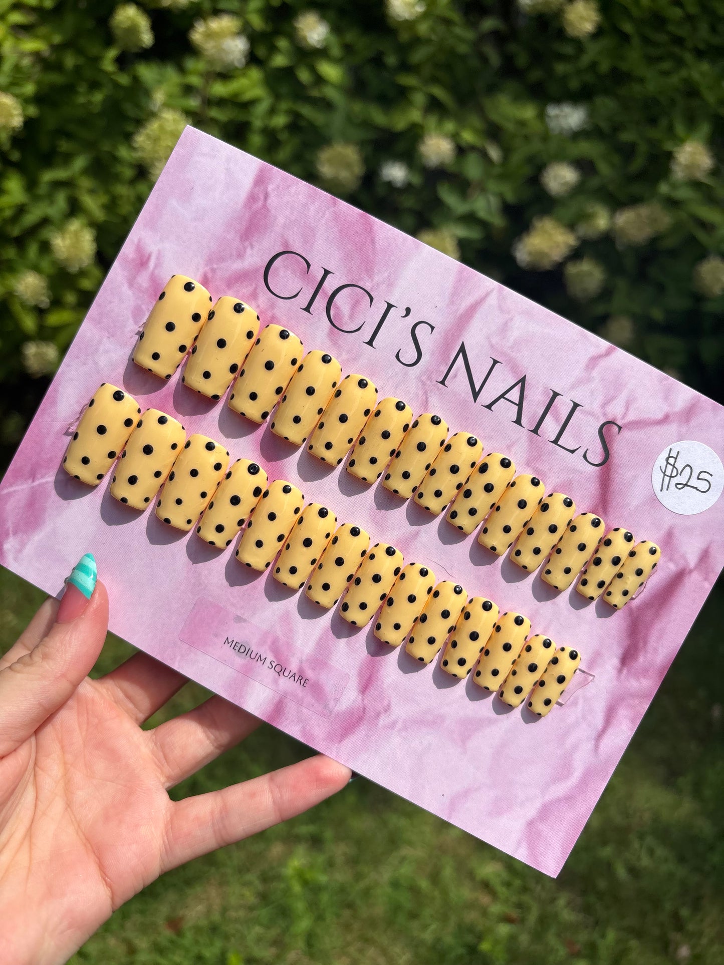 Baby yellow with brown polka dots🍯🤎 medium square one size fits all