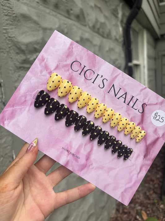 🤎💛 polka dot short almond one size fits all