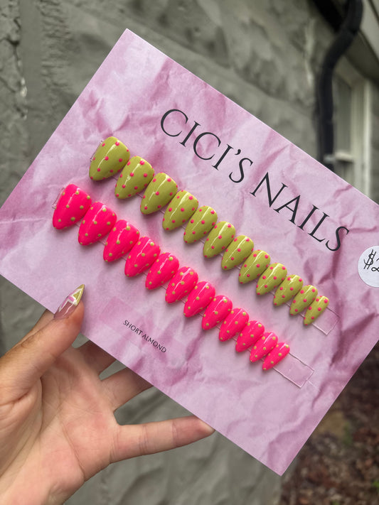 Polka dot 🍀🩷 short almond one size fits all