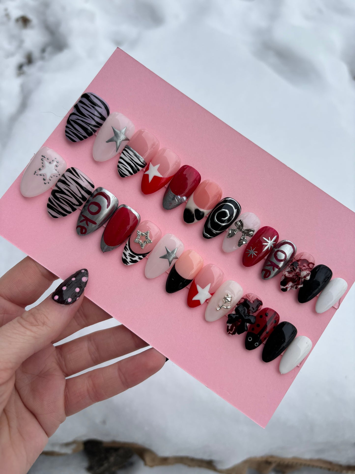 Diet Coke Lvr🩶❤️ medium almond