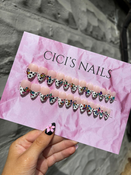 🤍 🌈 short almond one size fits all