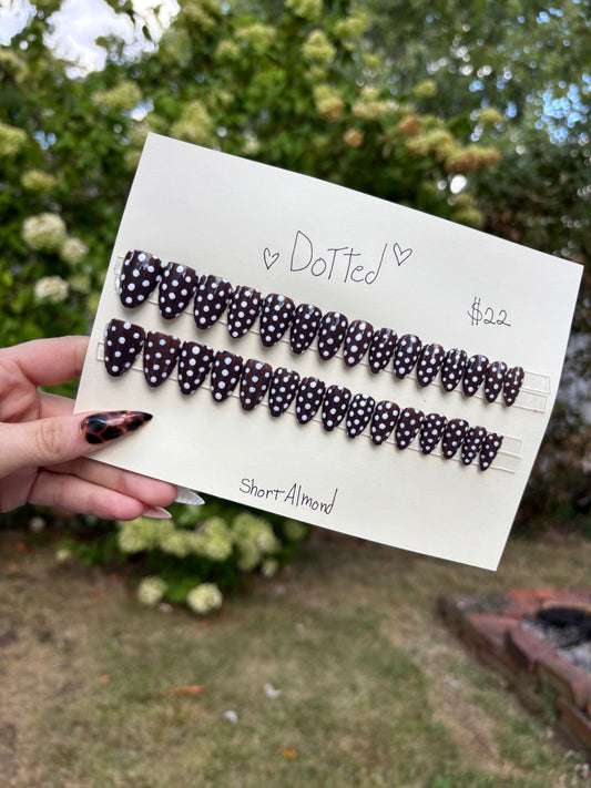 Dotted 🤎
