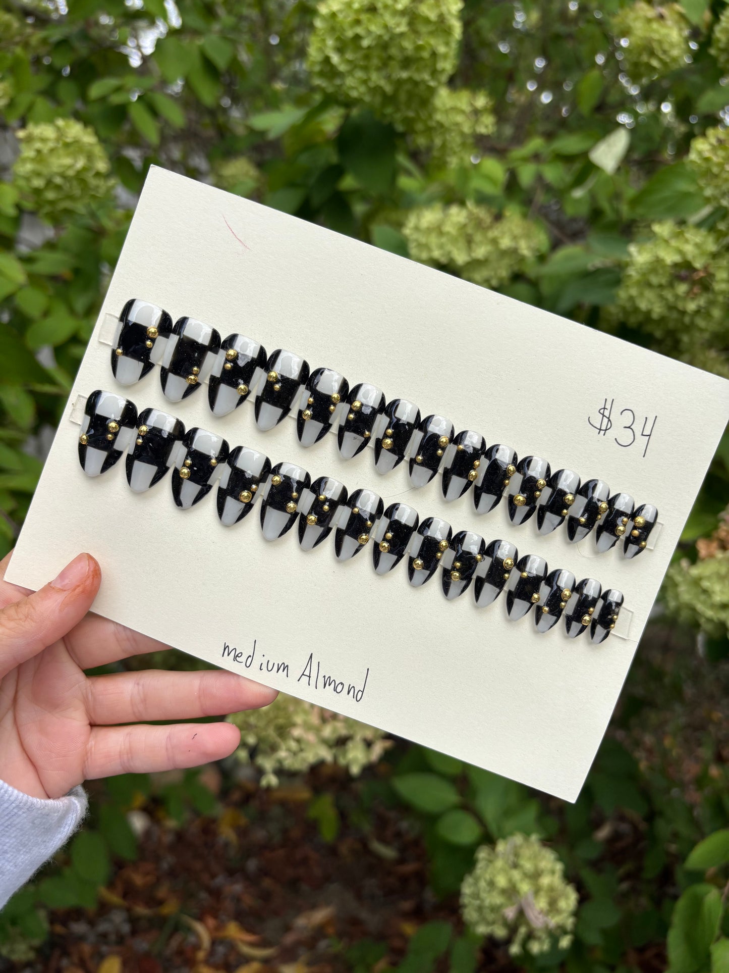 Checkered🖤🤍 medium almond