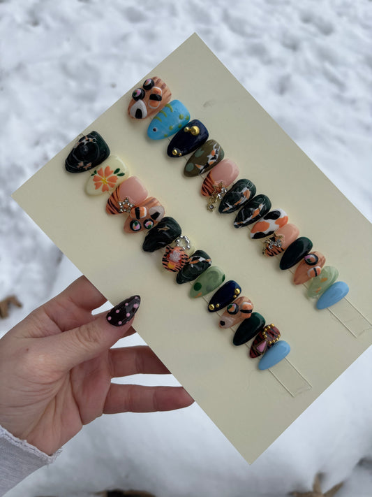 Midnight bento 🍣🐯🌙 medium almond