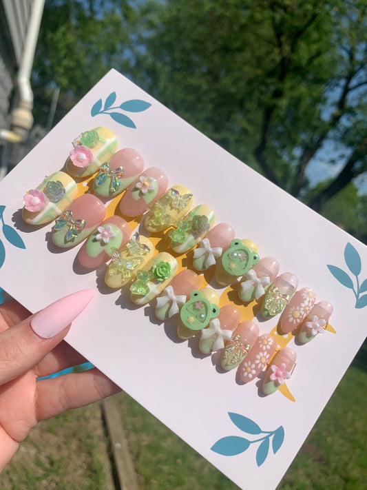 Frogger🐸🎀 Medium Round one size fits all